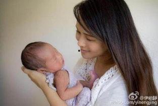 明星满月照,明星宝宝满月照温情曝光